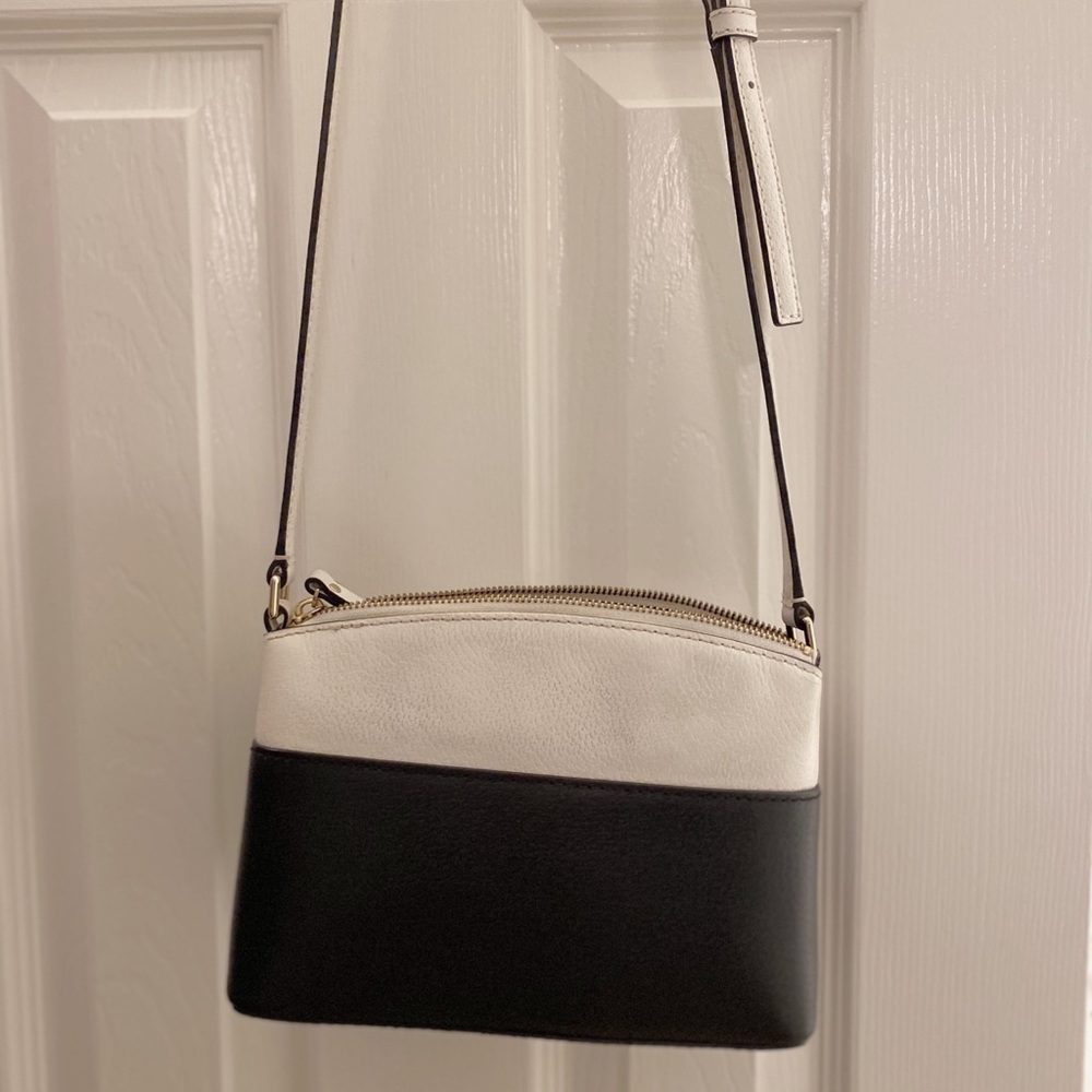 Kate Spade black & white crossbody - Picture 2 of 3